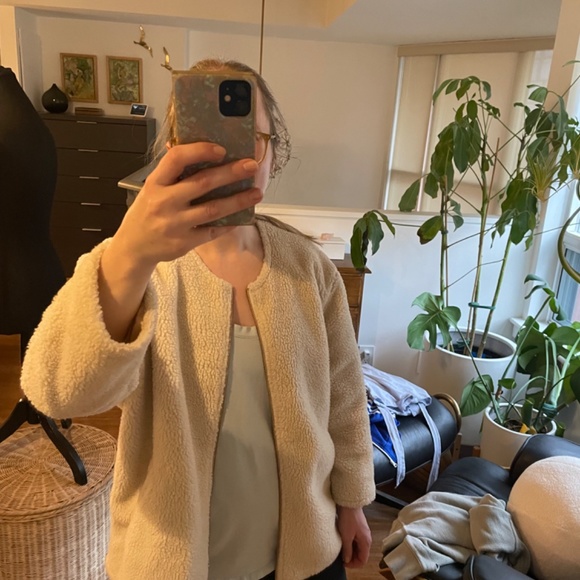 J Crew Light Sherpa Jacket with gold zip - Picture 2 of 7